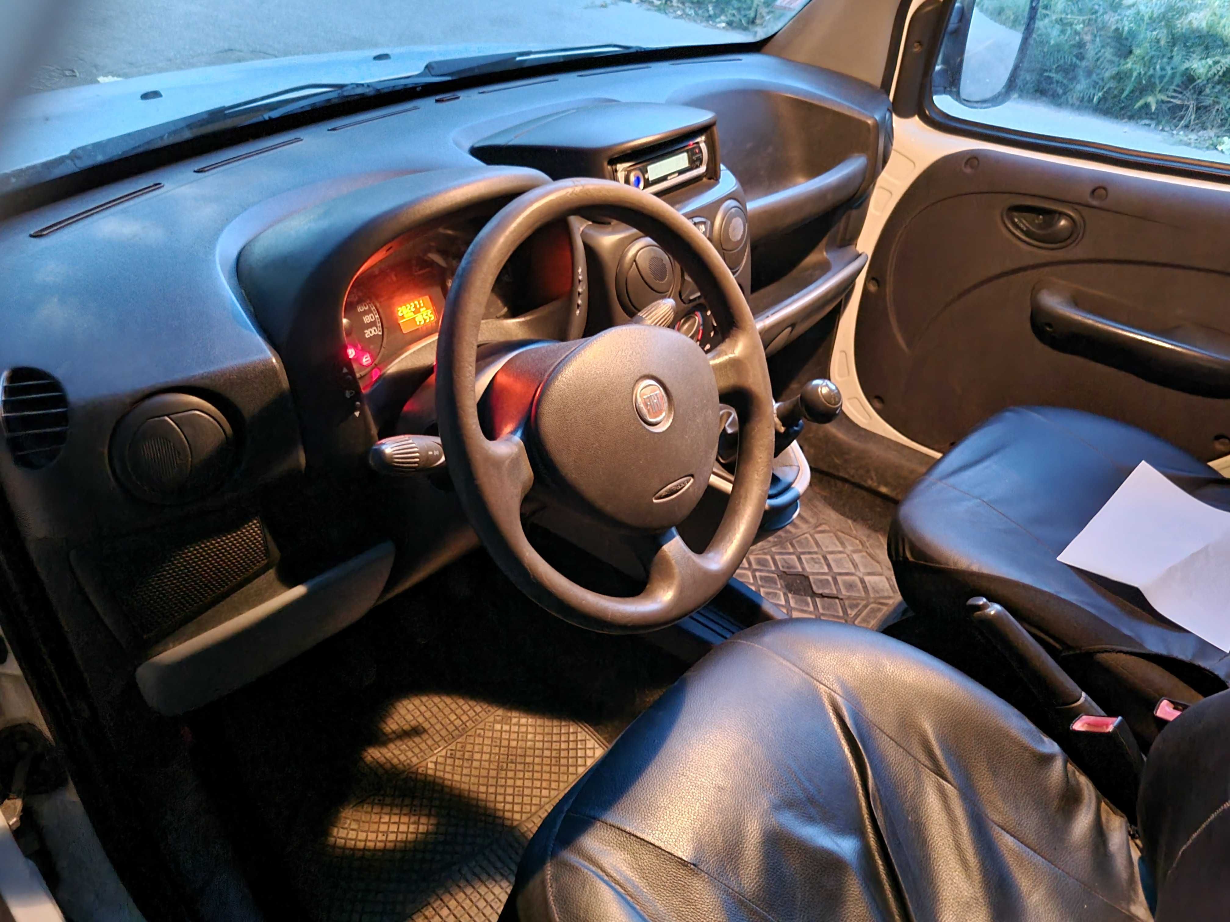Fiat doblo 1,3 com AC
