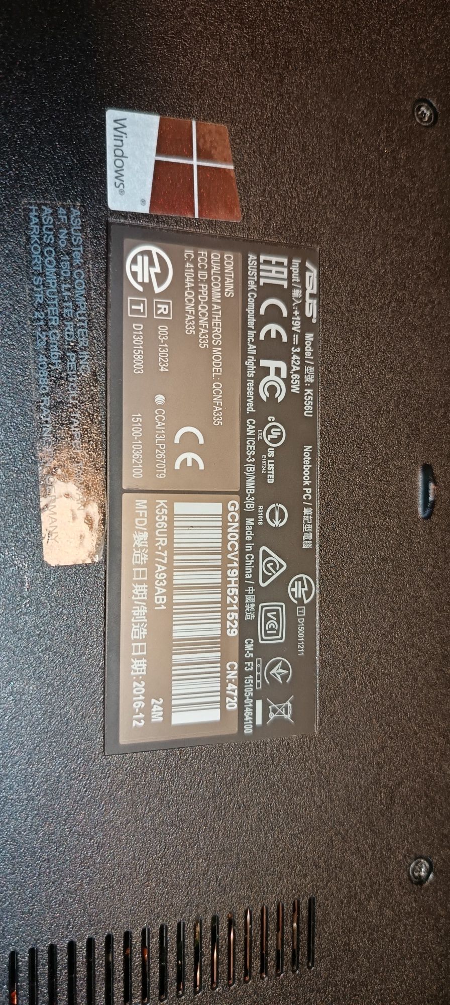 Dois PCs portáteis para peças