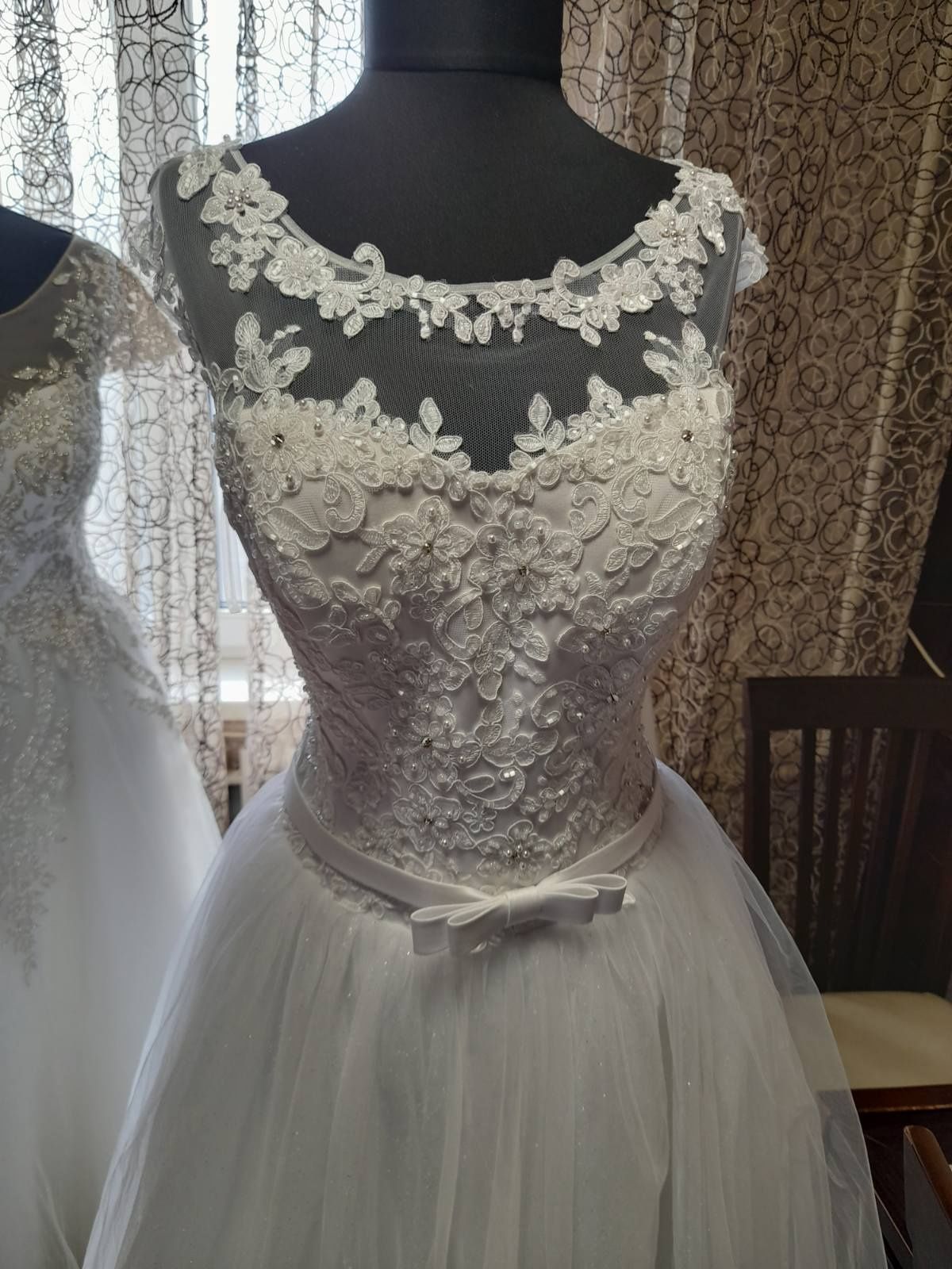 Прокат и продажа новых свадебных платьев