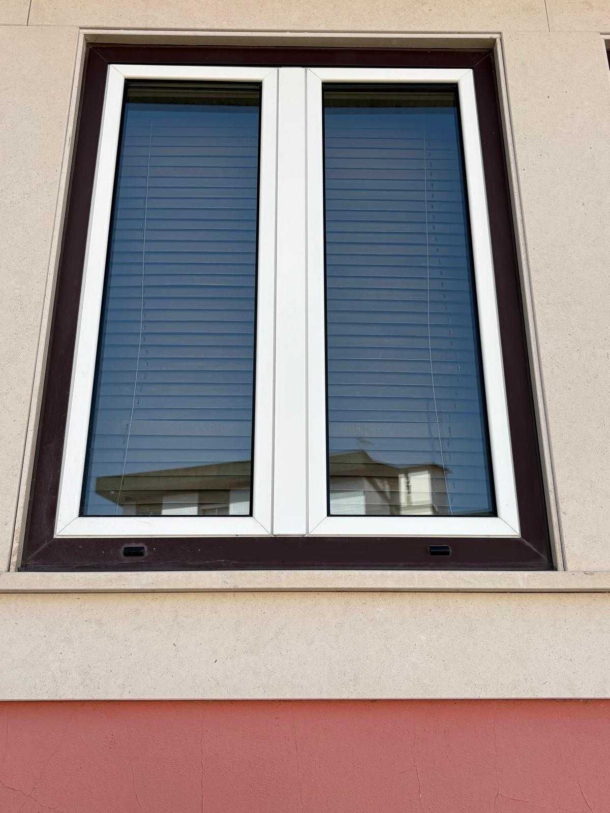 Janelas de alumínio, oscilobatente - vidro duplo em óptimo estado