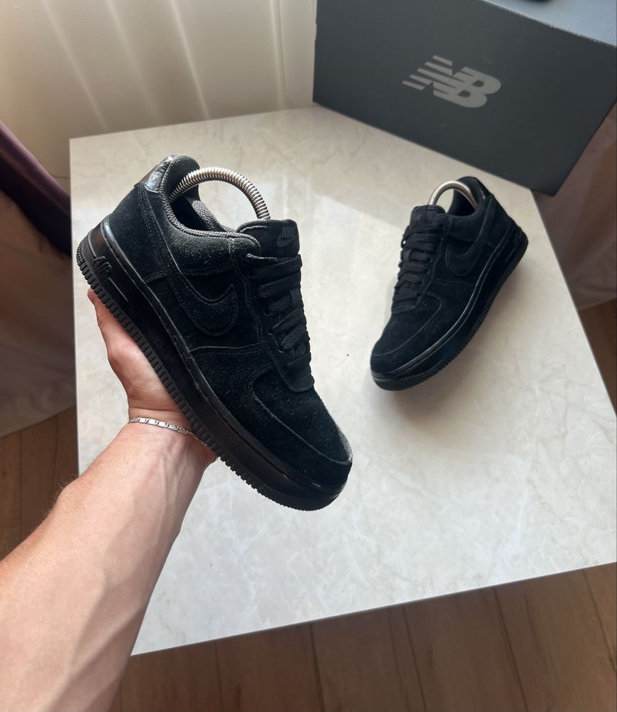 Кроссовки Nike Force 1 бархатний замш Розмір 37.5 Original Взуття