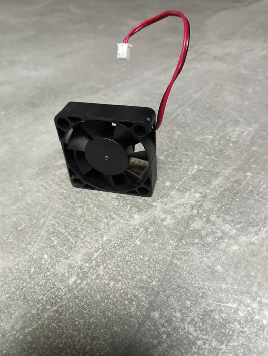 Продам кулер охолодження 12v