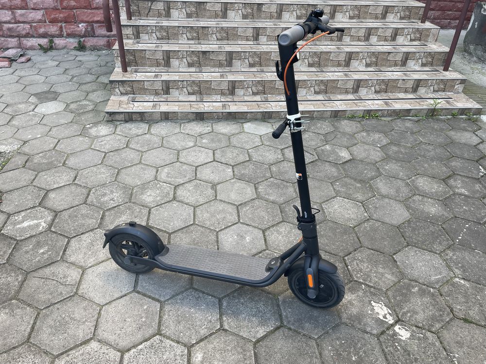 Електросамокат Ninebot f30