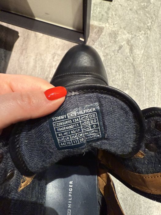 Ботінки Tommy Hilfiger 44 розмір