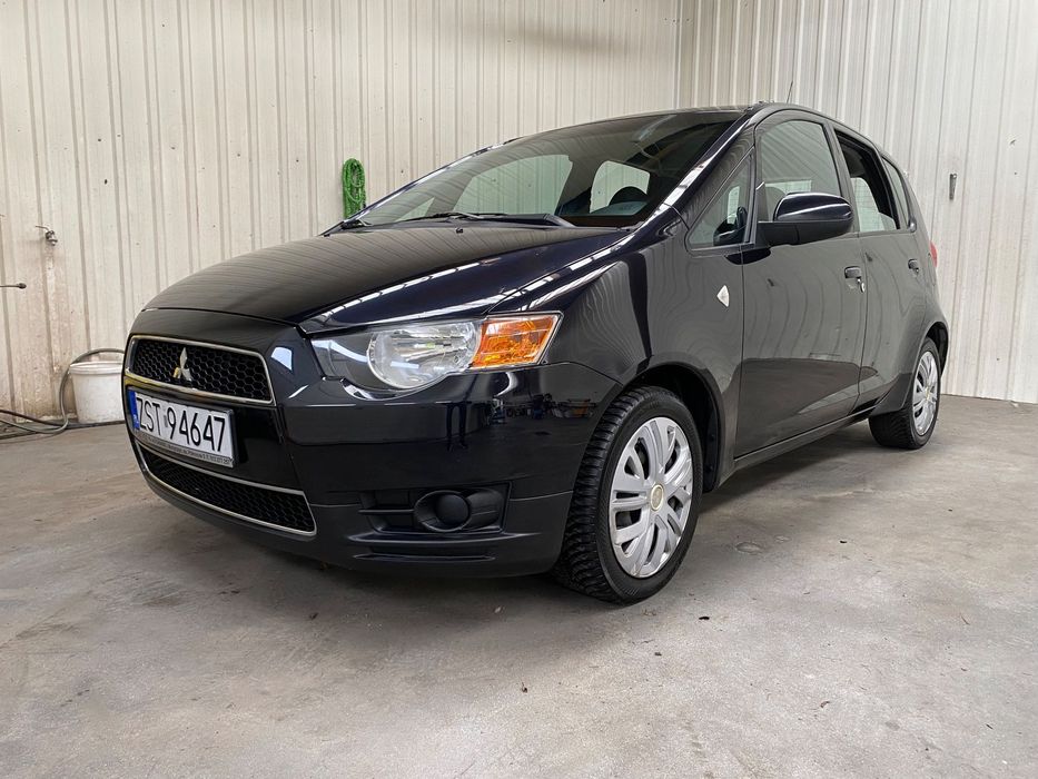 Mitsubishi Colt 1.3 4 cylindry nowe opony wielosezon nowe oc nowy przegląd super stan