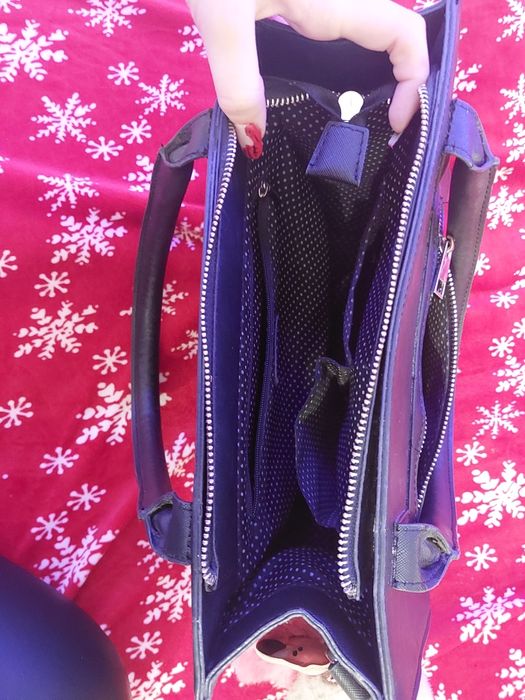 Czarna torebka z sinsay