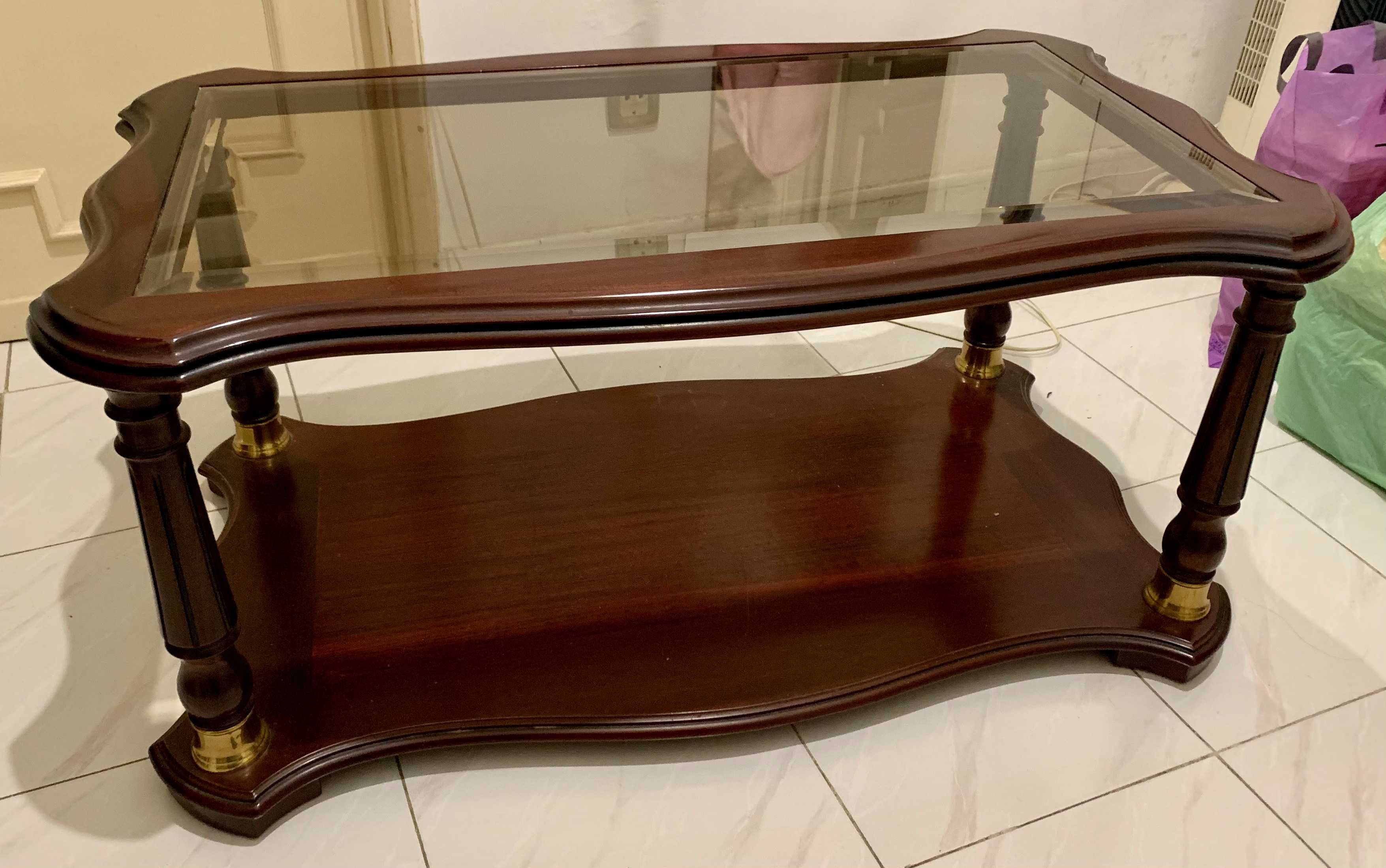 Mesa de sala com vidro