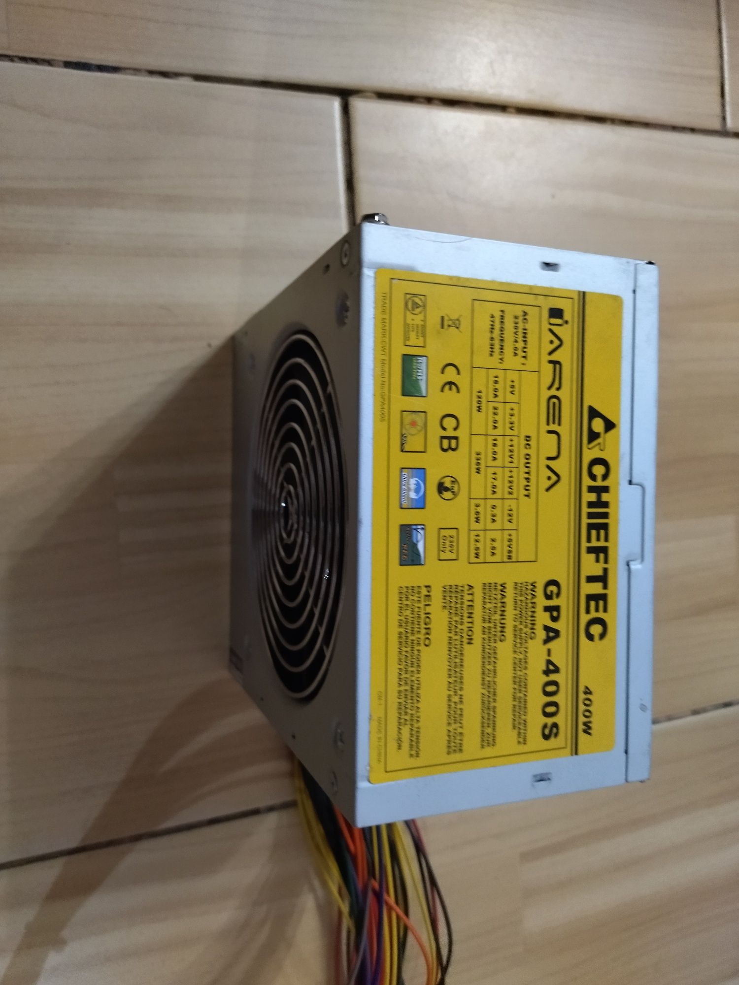 Блок живлення CHIEFTEC на 400w