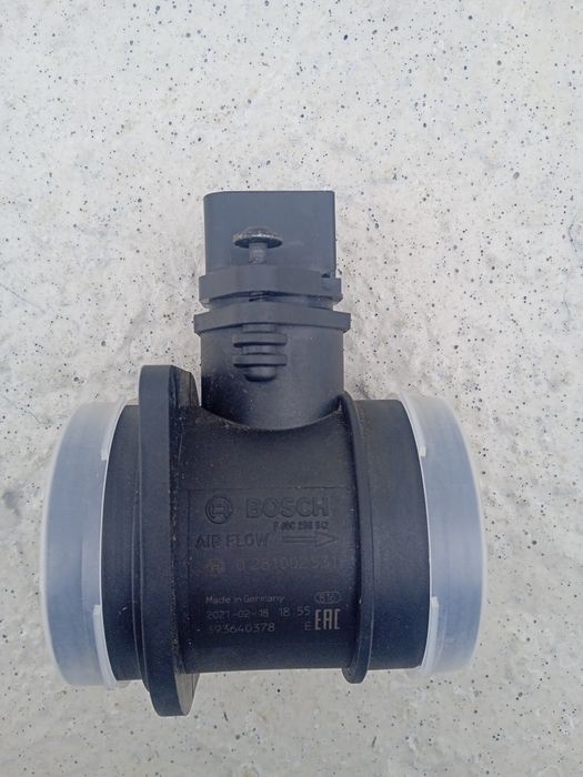 НОВИЙ витратомір повітря 00281002531 Bosch