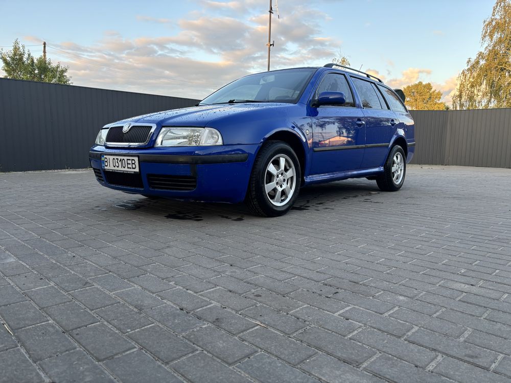 Skoda Oktavia tour 1.6 MPI lux
