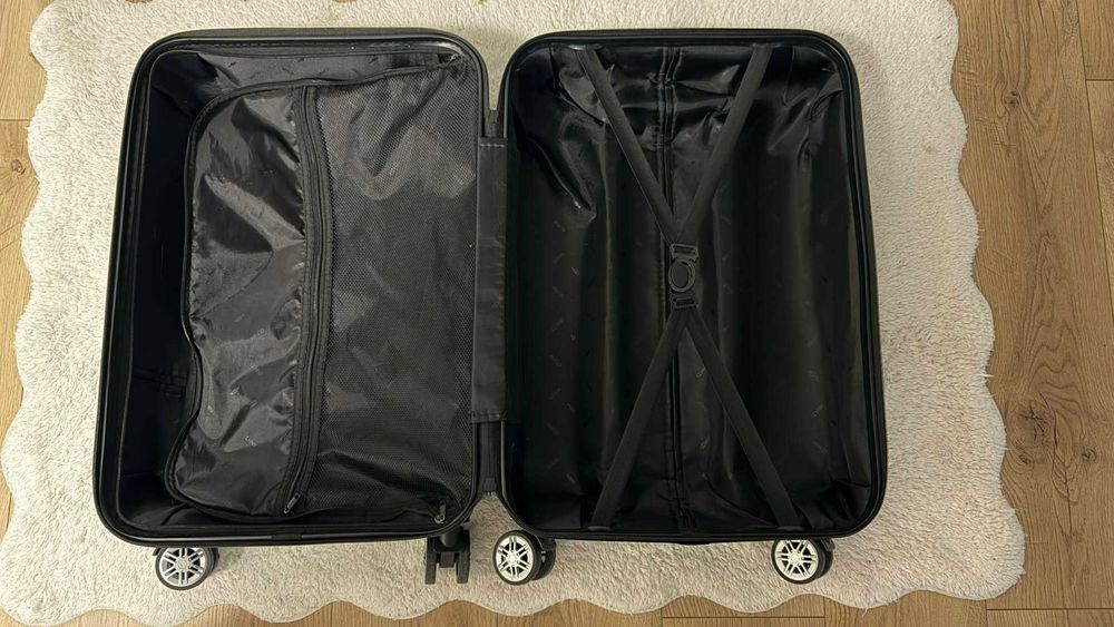 Walizka podróżna na kółkach z OCHNIK - okazyjna cena