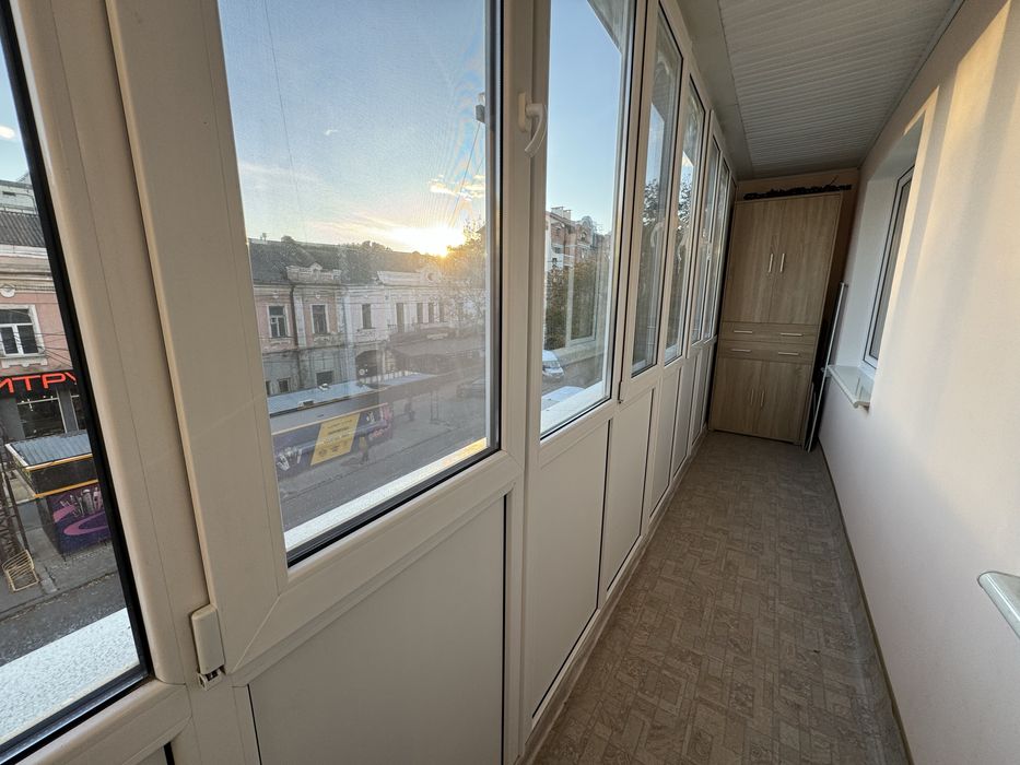 Продаж двокімнатної квартири на Соборній з новим ремонтом