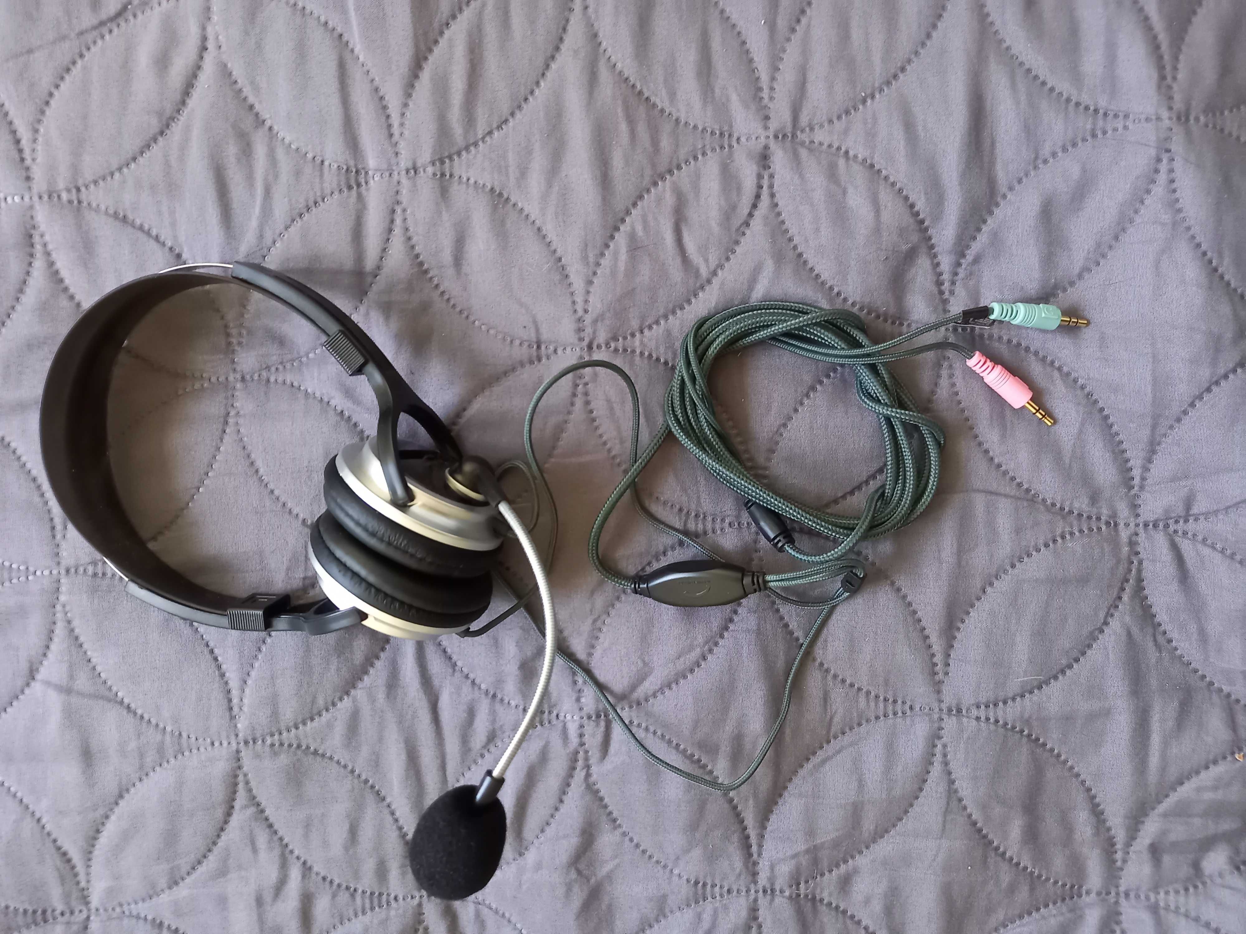 Porządne słuchawki z mikrofonem do nauki zdalnej lub grania