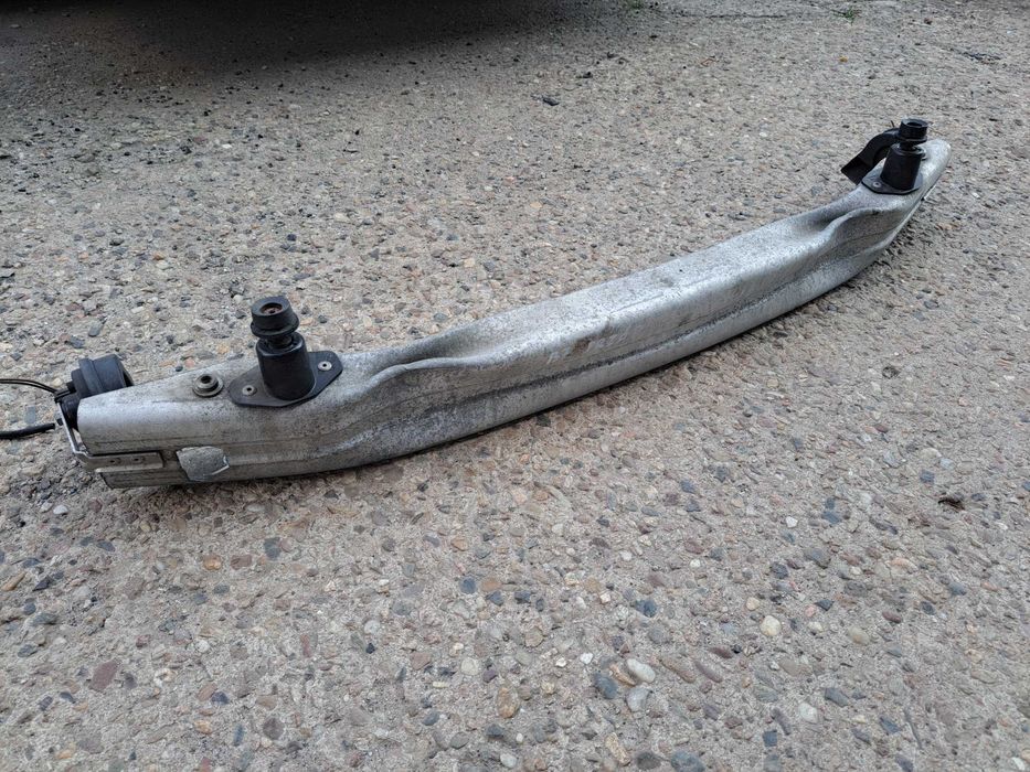 Belka zderzaka przedniego + odboje Audi A4 B7 kpl