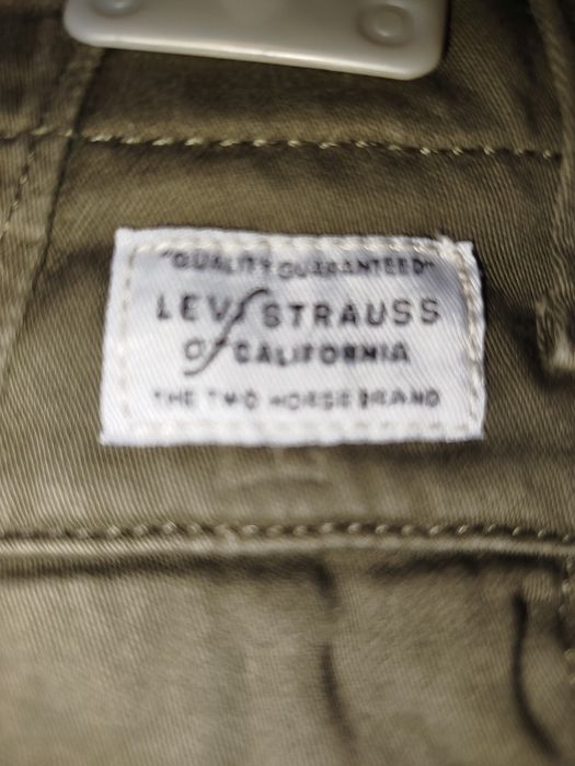 Calças Levi's verde tropa W 29 L32