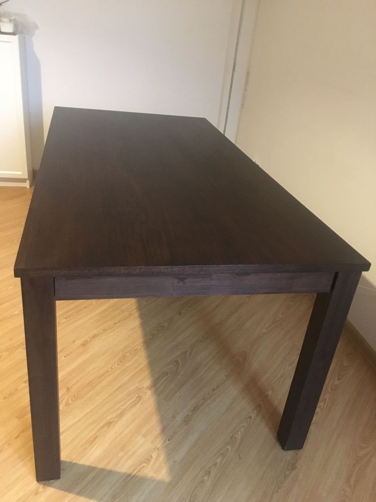 Duży stół brązowy
