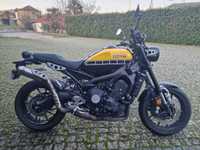 Yamaha XSR 900 com Akrapovic