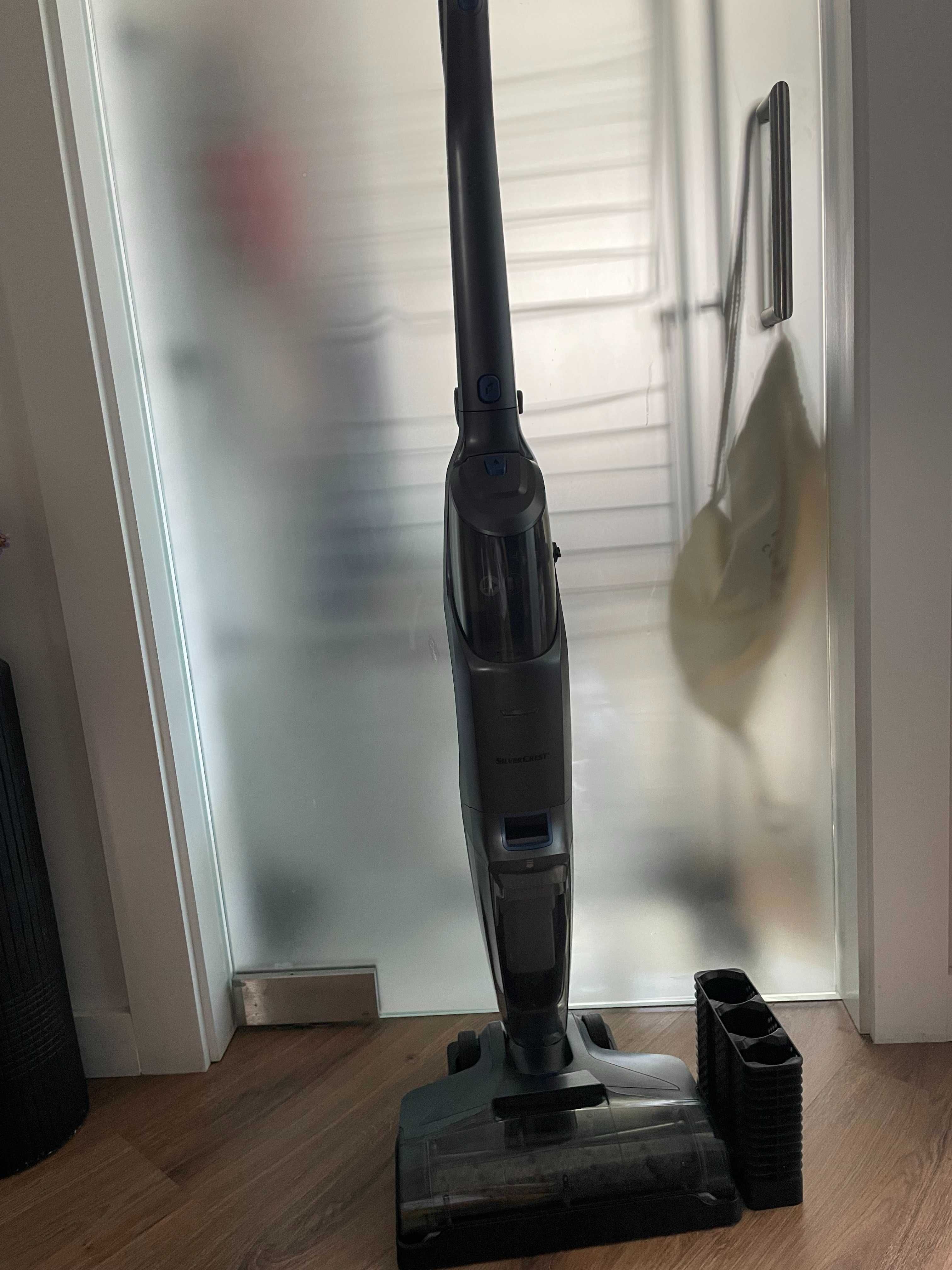 Aspirador 2 em 1 vertical Silvercrest sem fios