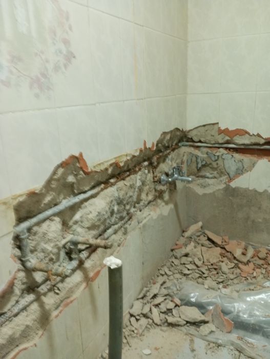 Canalizador águas e esgotos