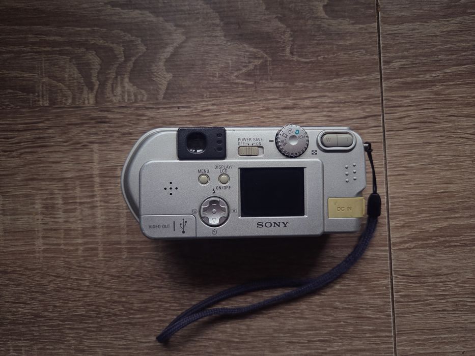 Aparat Cyfrowy Sony Dsc-P51 2.0 Prawdopodobnie niesprawny