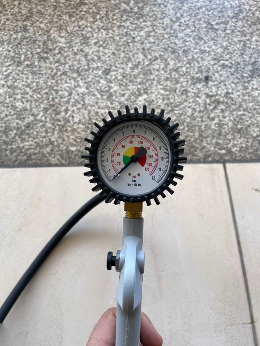 Manipulo Compressor