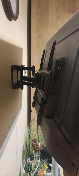 Кронштейн для телевізора з поворотом Кріплення для телевізора/плазми 2