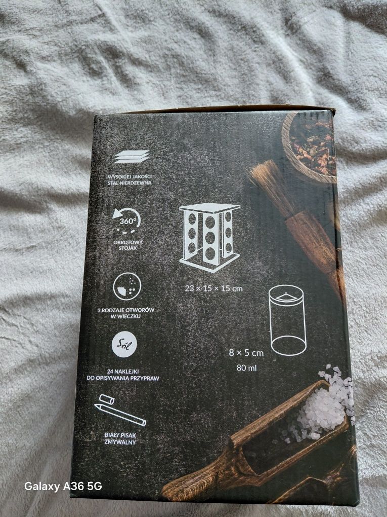 Bambusowy stojak na przyprawy