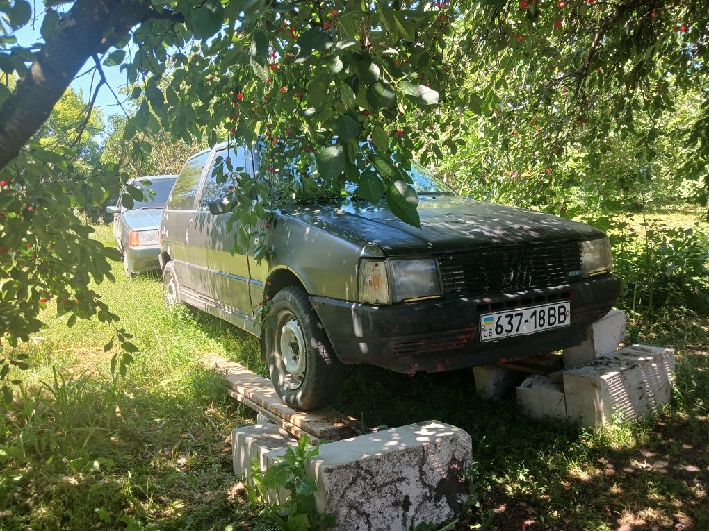 Fiat UNO 1.0 (не на ходу)