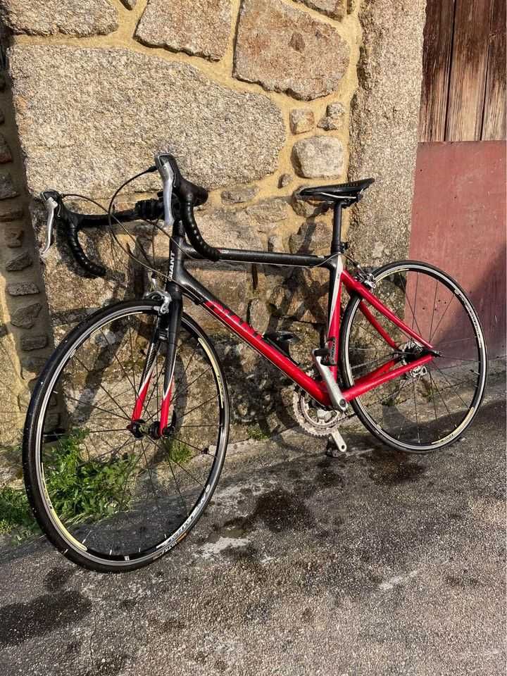 Bicicleta de Estrada (toda em carbono)