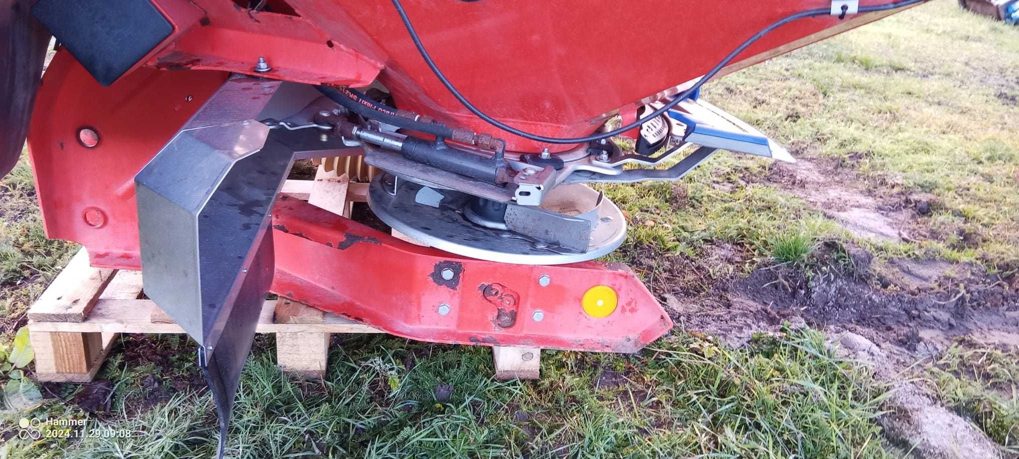 Rozsiewacz nawozu KUHN Axis 20.1 12-18m 2012r. 2000L amazone sulky