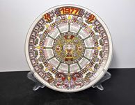 Talerz ozdobny kalendarz rok 1977 Aztecki "Tonatiuh" Wedgwood!