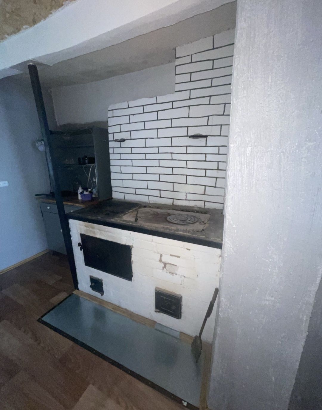 Продам жилой дом в Обуховке не далеко от леса. Можно под инвестиции.