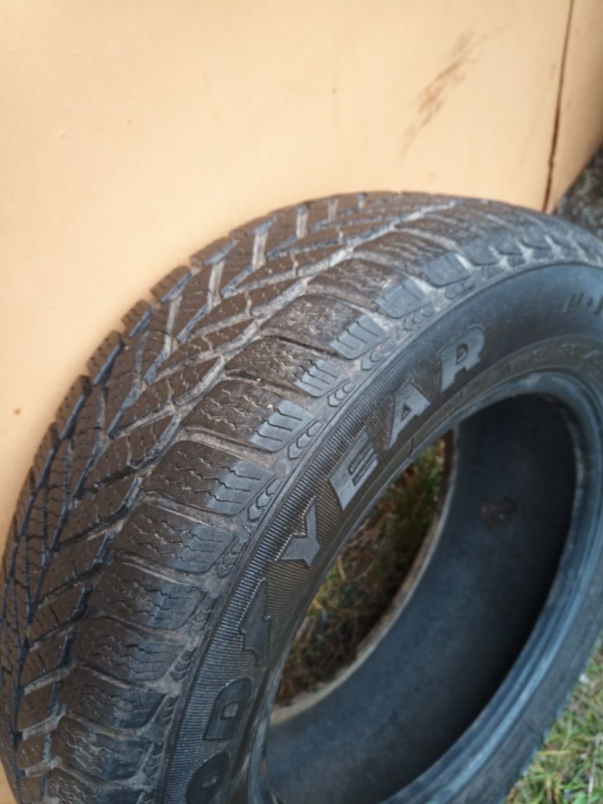 Шина всесезонна фірми GOODYEAR 205/65R15