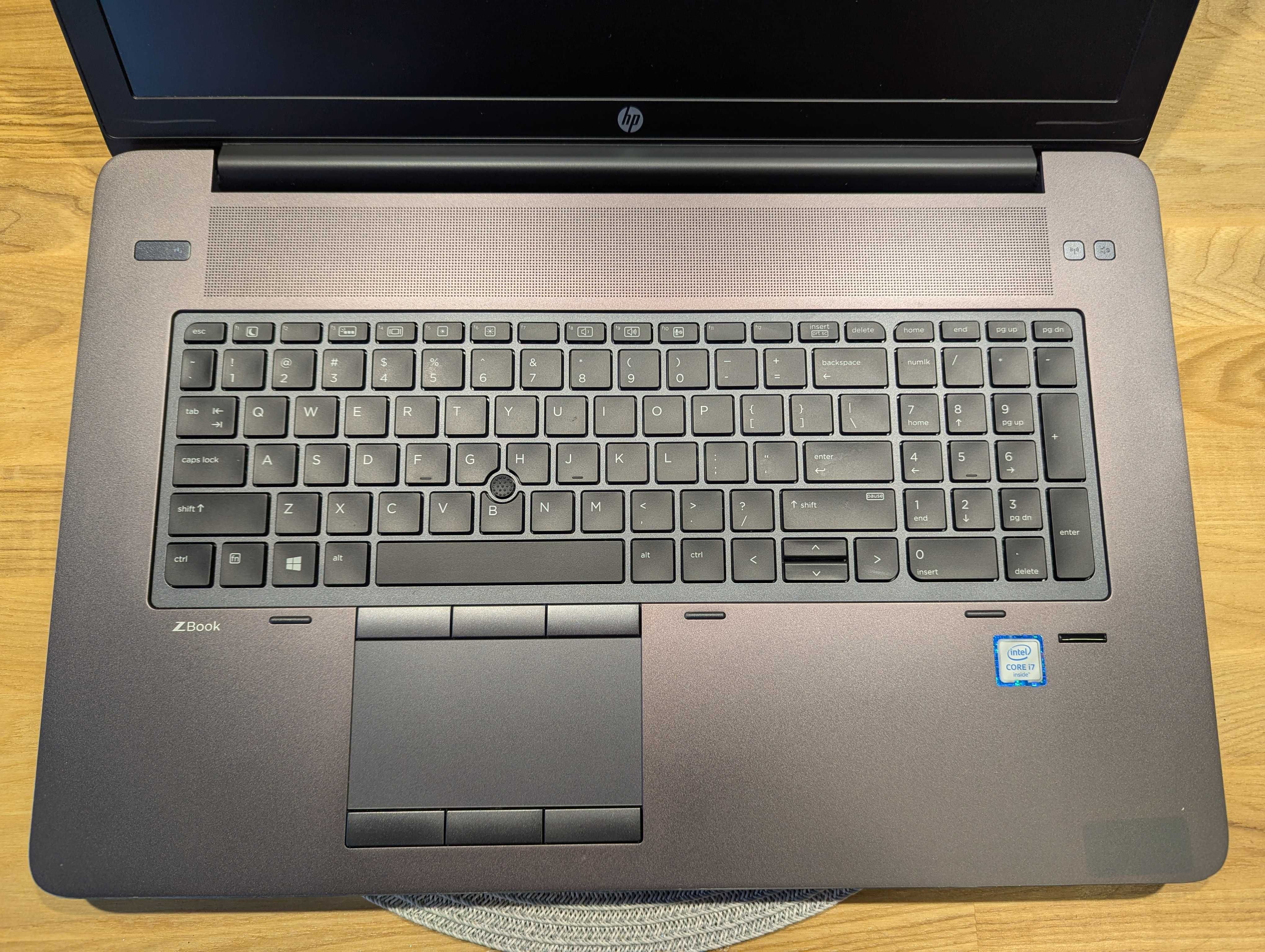 HP ZBOOK 17 G3/FHD IPS/i7-6700HQ/m4000m 4gb/16Gb ddr4/256m2/win