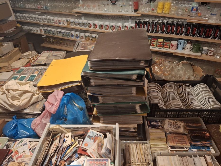 Colecção de Calendários diversos, chávenas,  porta chaves