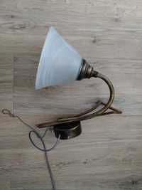 Lampa ścienna z włącznikiem łańcuszkowym