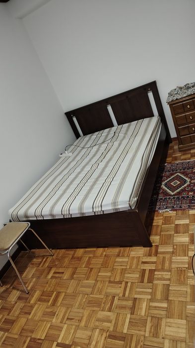 Colcão de casal + Cama de casal + 2 mesinha de cabeceira