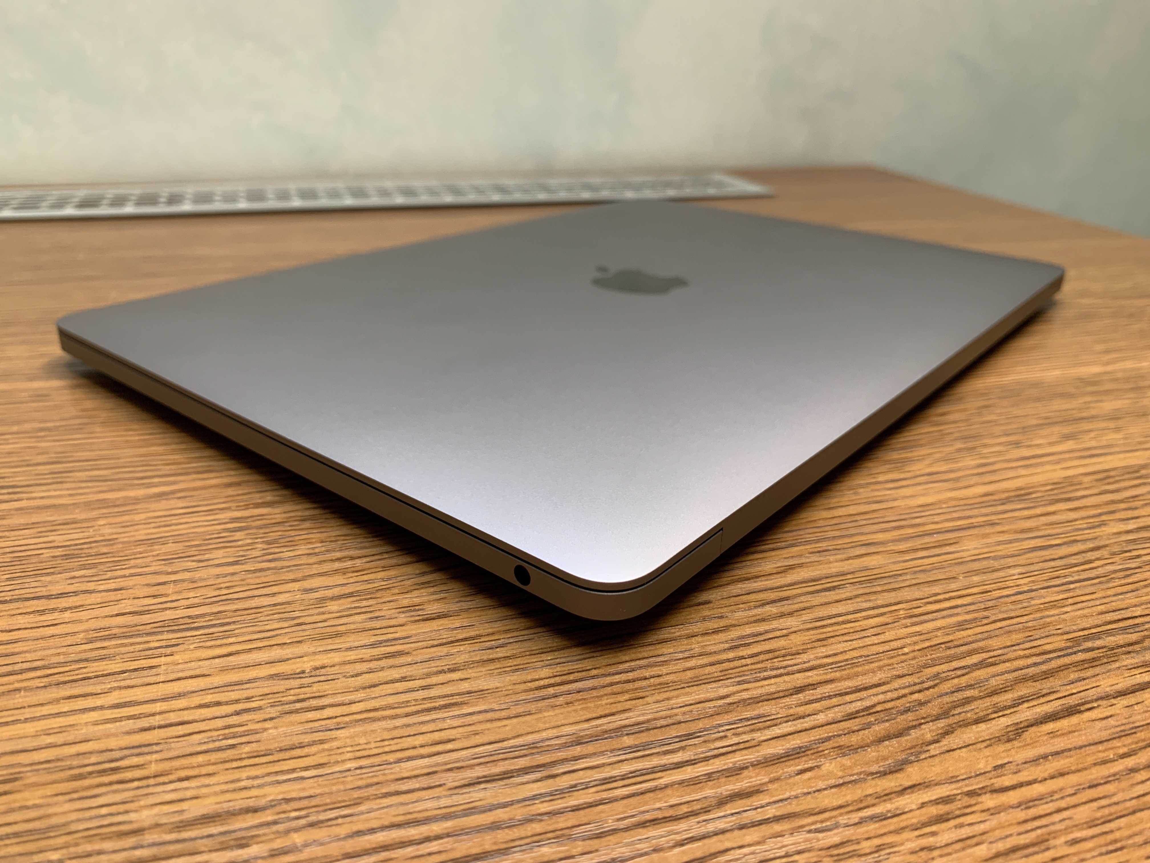 MacBook Pro 13'' 2020 Apple M1 8 gb 256 SSD як Новий