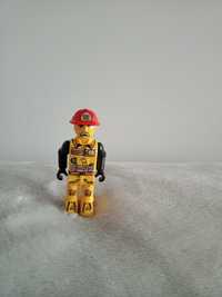 Minifigurka LEGO strażak