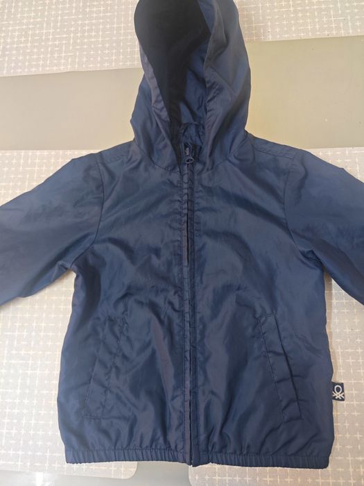 Impermeável azul escuro Benetton 3/4 anos 100 cm