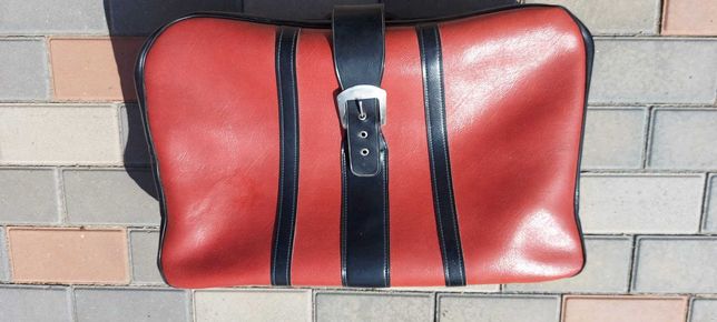 Ретро винтажный чемодан времен СССР 70 годы, в отличном состоянии