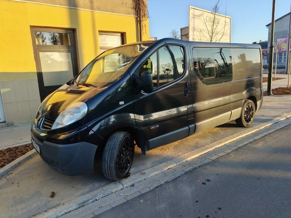Sprzedam renault trafic 6 osobowy long