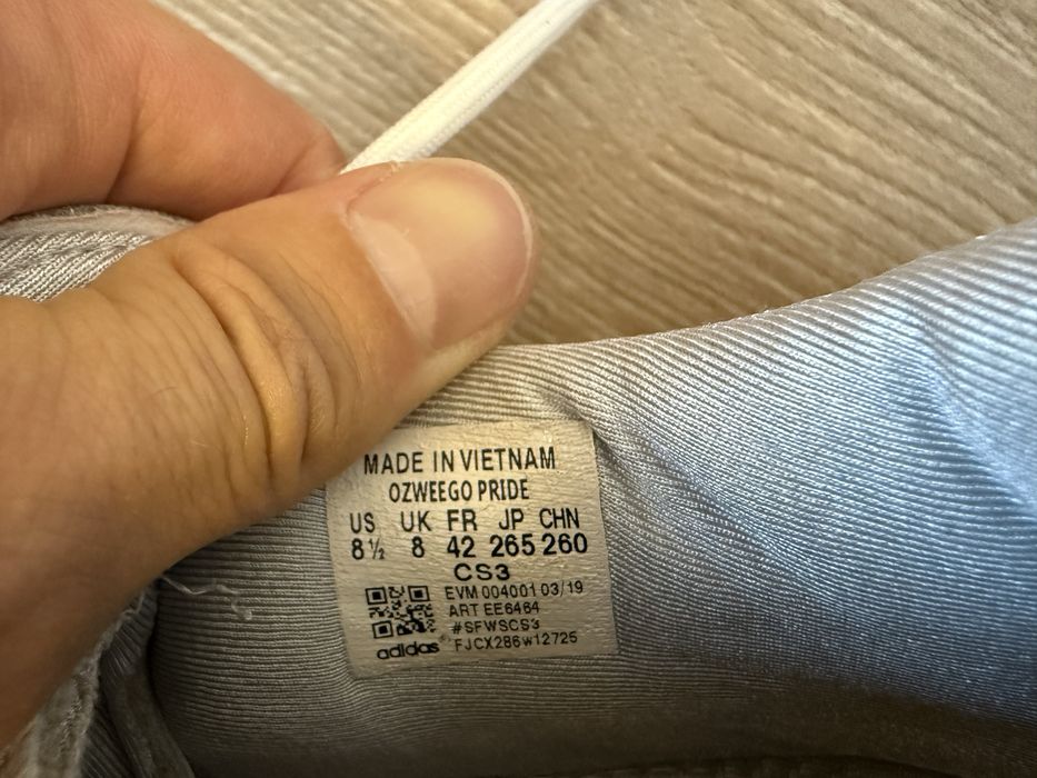 Кросівки adidas Ozweego 42 розмір