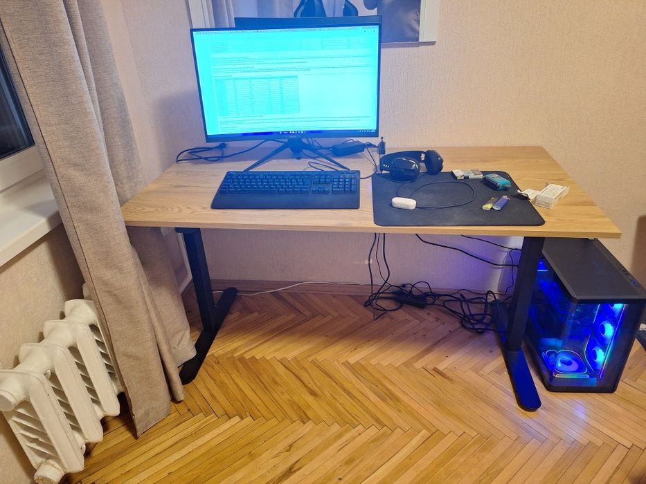Стіл регульований SVANEKE 70x140см дуб/чорний