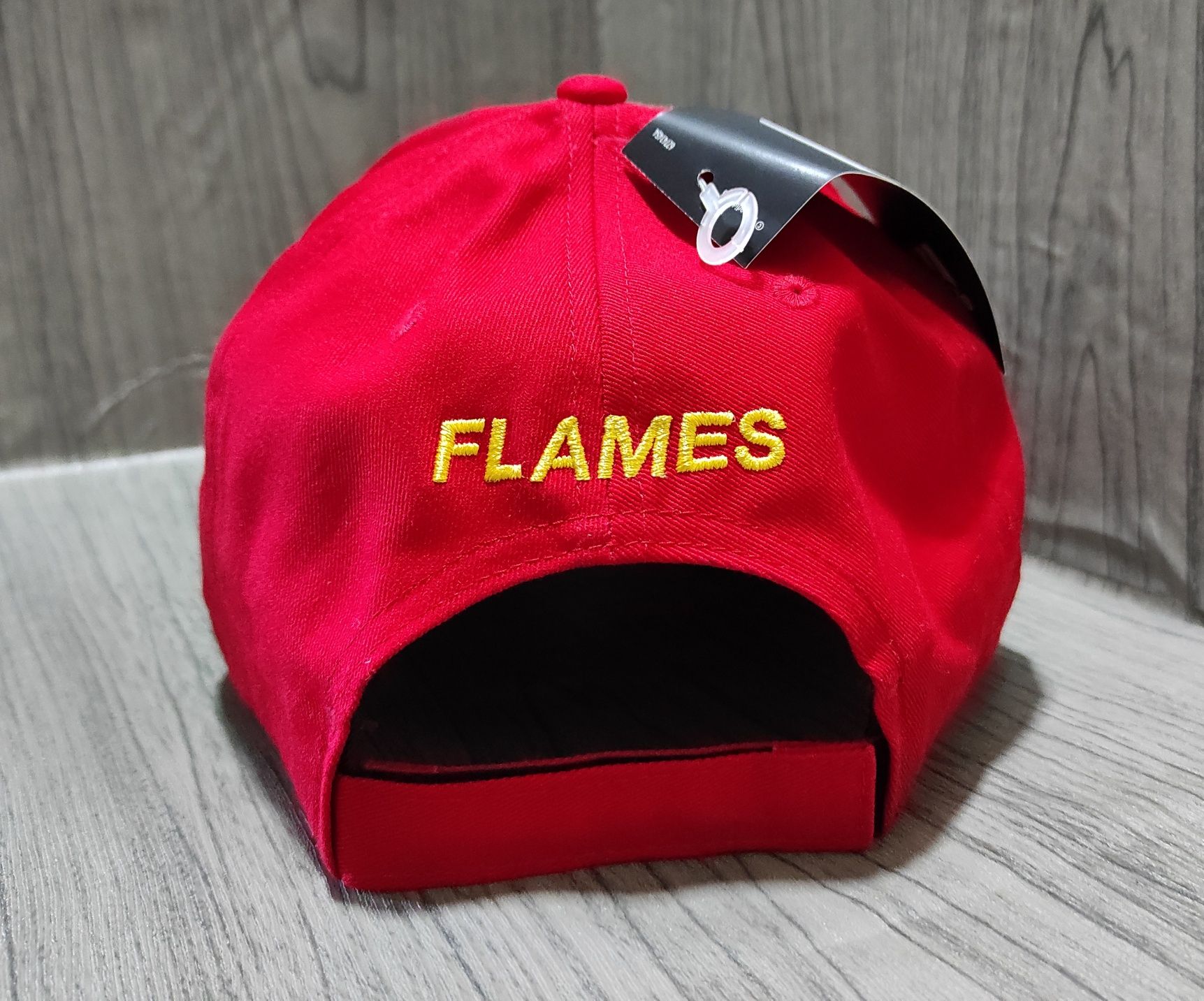 NHL Calgary Flames Adidas оригінальна кепка, бейсболка