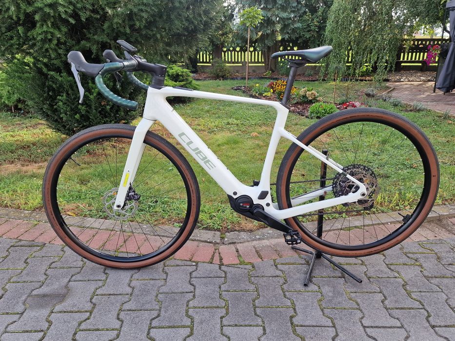 Rower elektryczny Cube Nuroad Hybrid C-62 Race Gravel