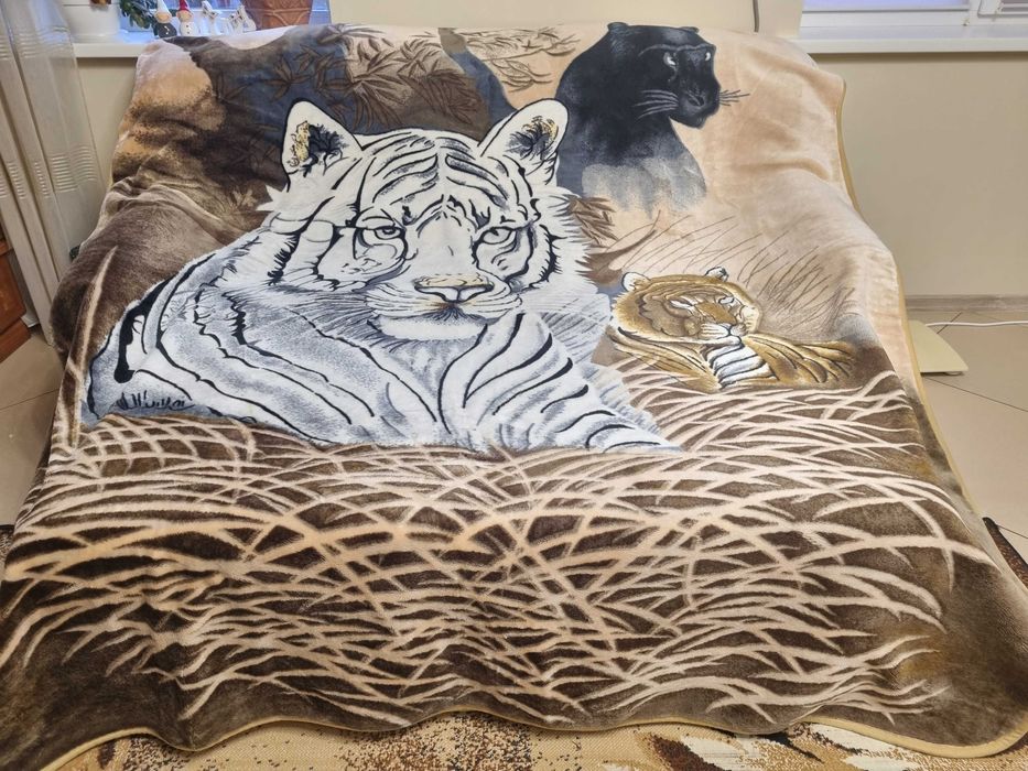Продам плед - покривало 205 x 230 см.
