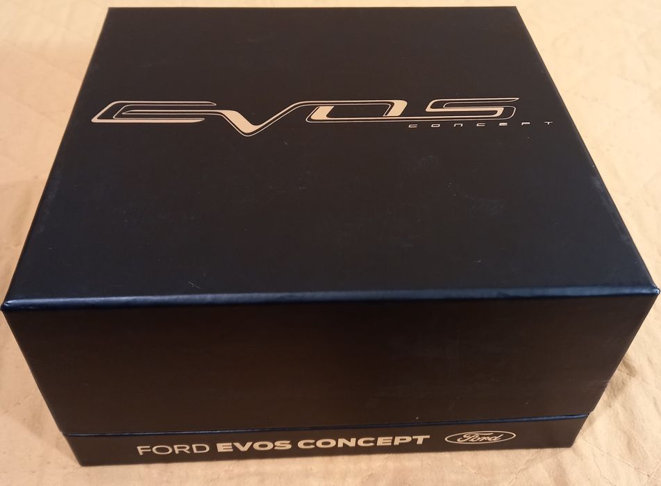 Ford EVOS concept, unikalna koncepcja Forda. Model kolekcjonerski.