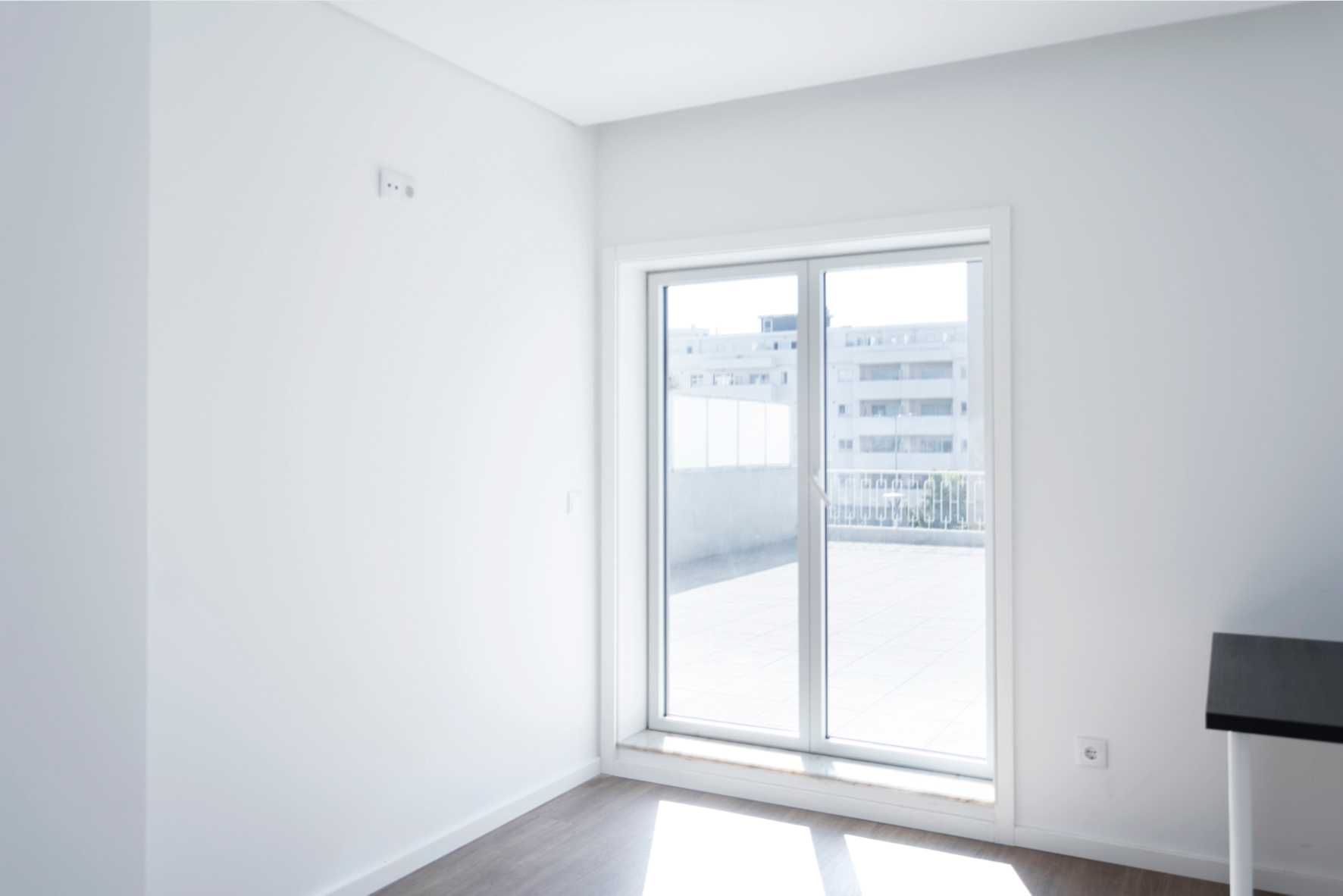 T2 com terraço, suite, closet e lugar de garagem