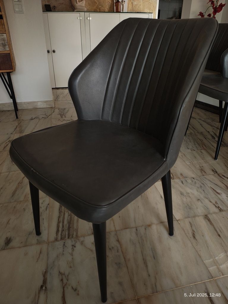 Cadeiras para mesa de jantar